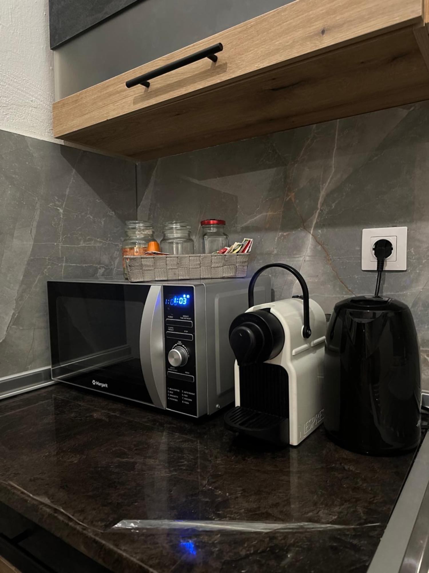 Charcoal Thirteen Apartment Kavala